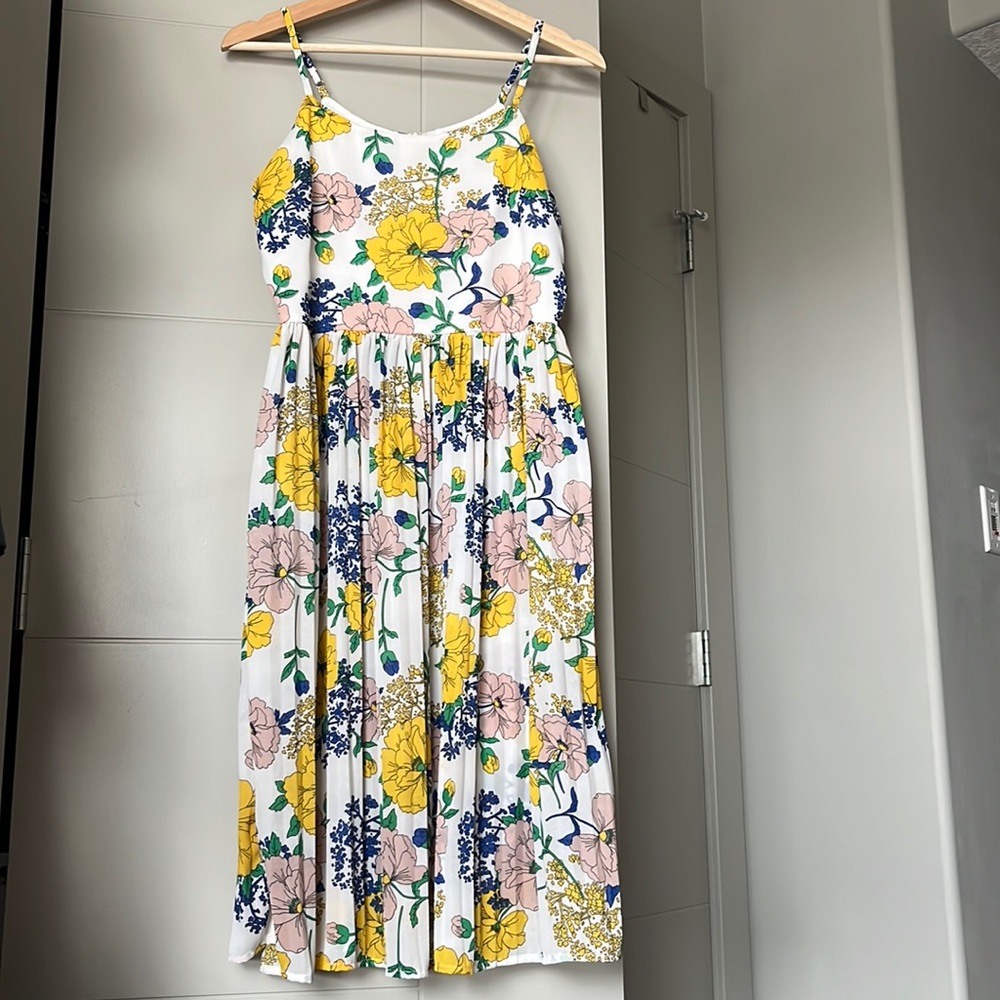 Yumi midi floral pleated dress, size S